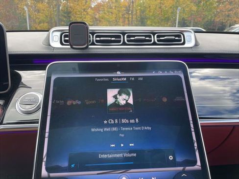 Used 2022 Mercedes-Benz S 500 4MATIC w/ AMG Line Package image 25