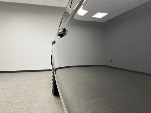 Used 2018 Lincoln Navigator L Reserve AWD/4WD image 12