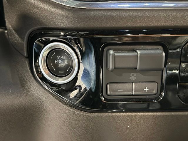 Used 2025 Chevrolet Silverado 1500 LTZ w/ LTZ Premium Package AWD/4WD image 13