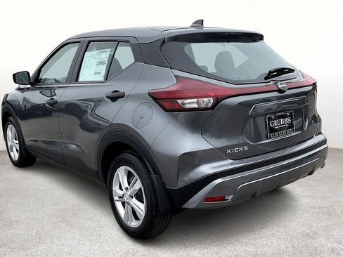 New 2025 Nissan Kicks Play S image 6