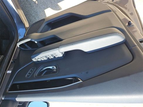 Used 2025 Honda Pilot EX-L image 14