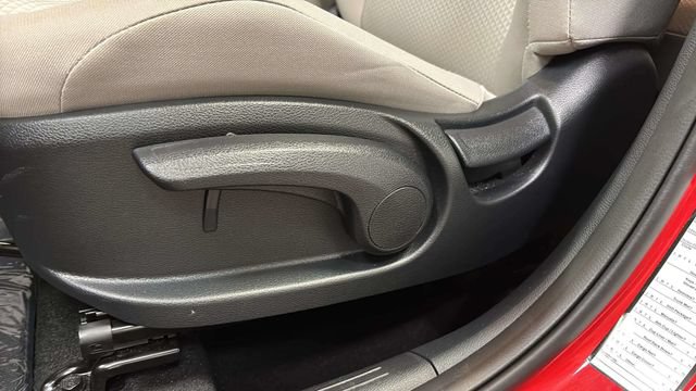 Used 2025 Kia Soul LX FWD image 22