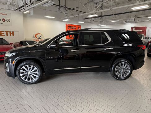 Used 2023 Chevrolet Traverse Premier w/ LPO, Floor Liner Package FWD image 1