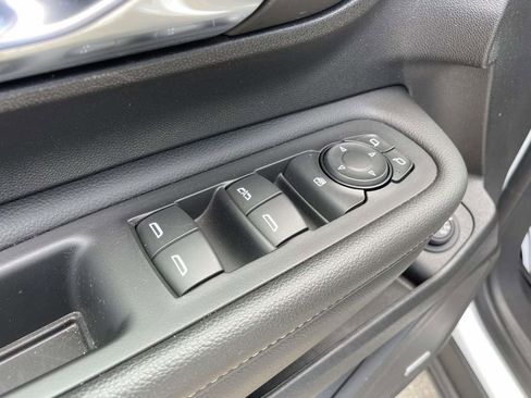 Used 2023 GMC Terrain Denali w/ Denali Premium Package AWD/4WD image 6