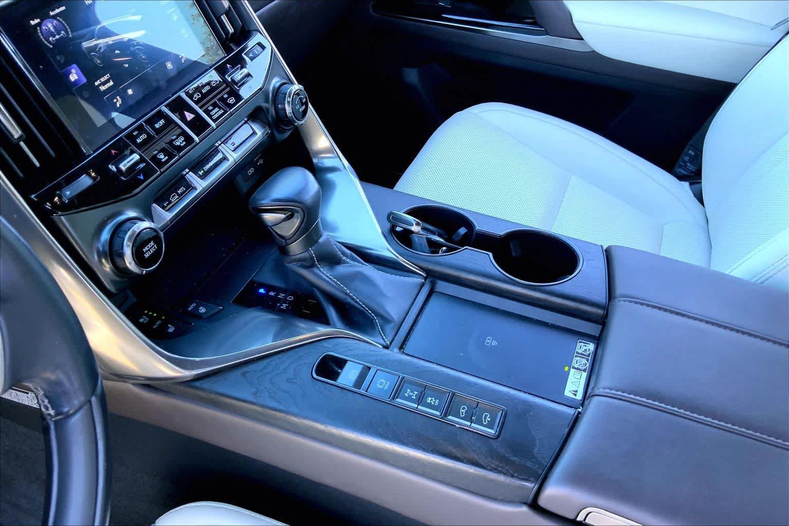 Used 2024 Lexus LX 600 4WD w/ Appearance Package image 16