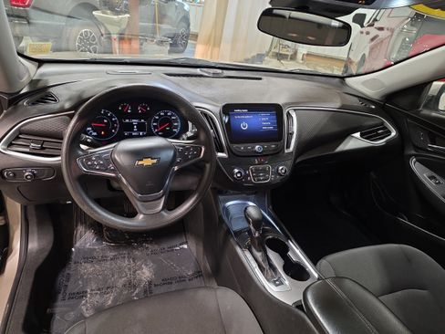 Used 2023 Chevrolet Malibu LT image 14