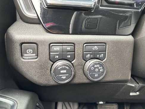 Certified 2024 Chevrolet Silverado 1500 RST w/ Z71 Off-Road Package AWD/4WD image 30