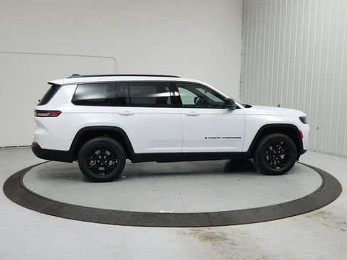New 2026 Jeep Grand Cherokee L 4WD image 8