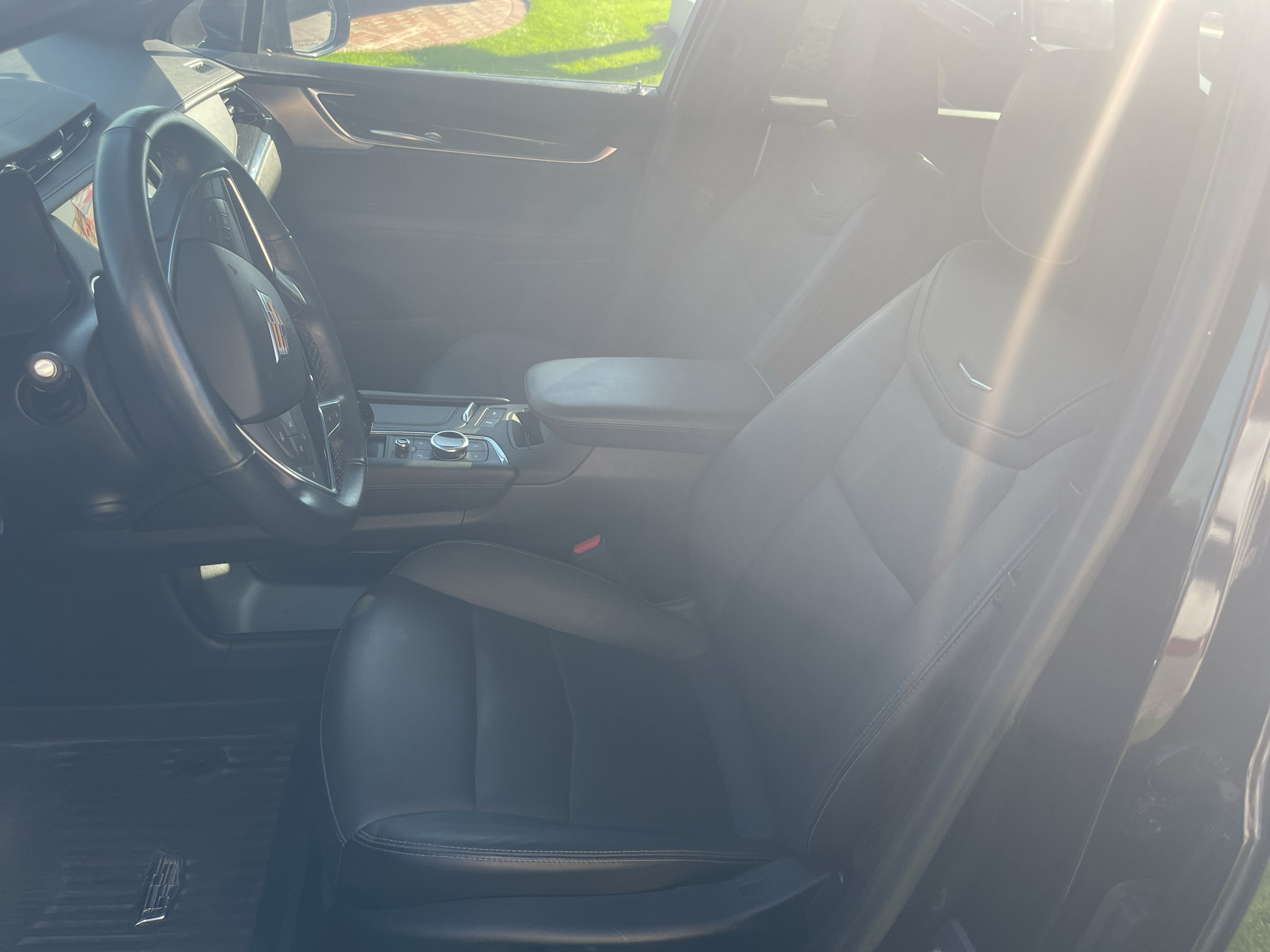 Used 2024 Cadillac XT5 Premium Luxury w/ Technology Package AWD/4WD image 15