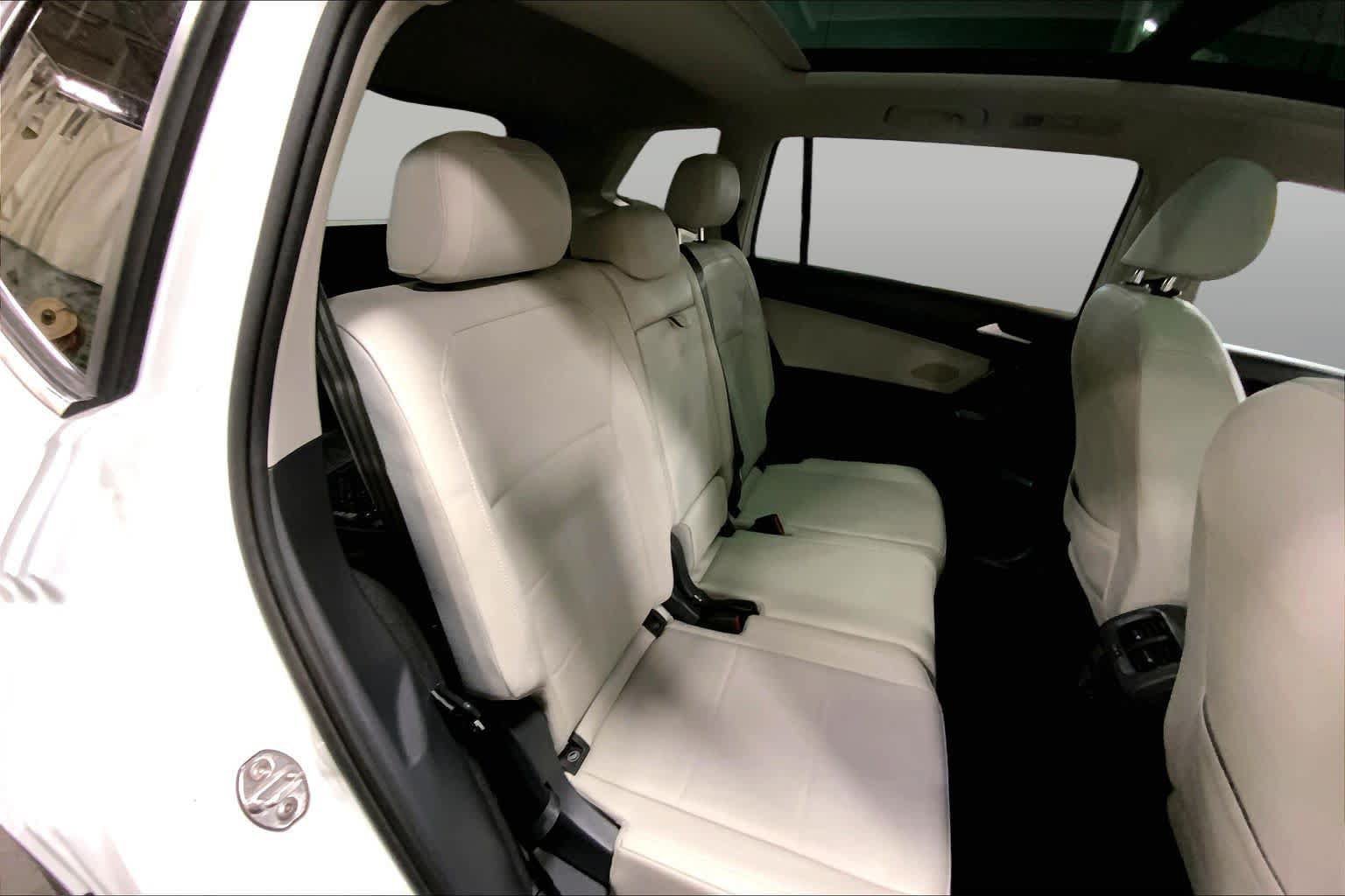 Used 2021 Volkswagen Tiguan SE w/ Panoramic Sunroof Package AWD/4WD image 20