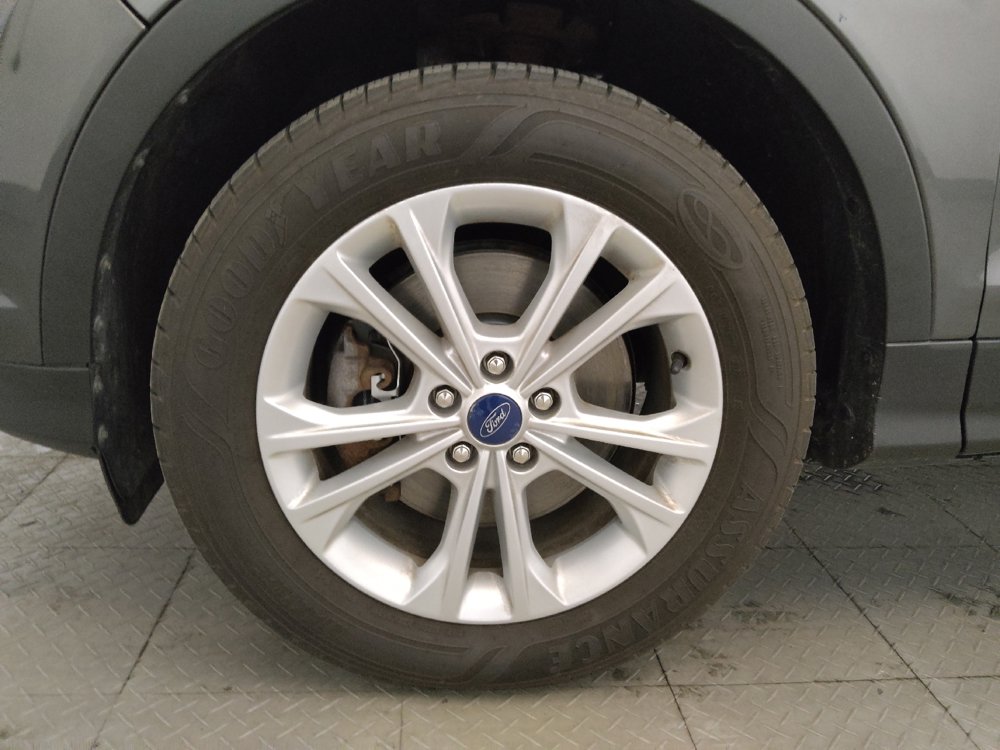 Used 2018 Ford Escape SE w/ SE Sync 3 Package AWD/4WD image 31