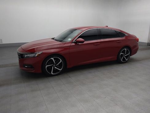 Used 2019 Honda Accord Sport image 2