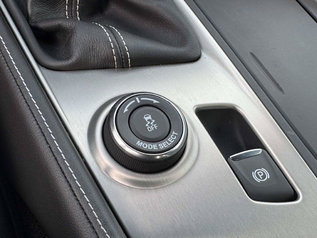 Used 2015 Chevrolet Corvette Stingray Coupe RWD image 29