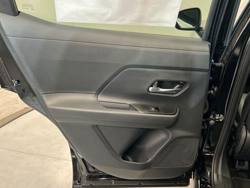 New 2026 Nissan Kicks SV w/ Cold Weather Package FWD image 18