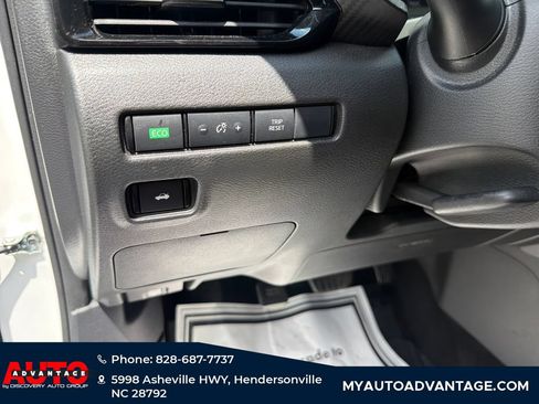 Used 2025 Nissan Sentra SV FWD image 12