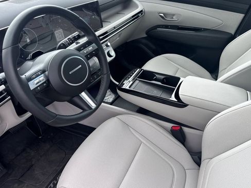 Used 2025 Hyundai Tucson Limited image 7