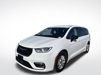 Used 2024 Chrysler Pacifica Touring-L 360° Tour