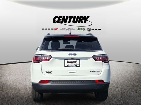 Used 2025 Jeep Compass Limited AWD/4WD image 5