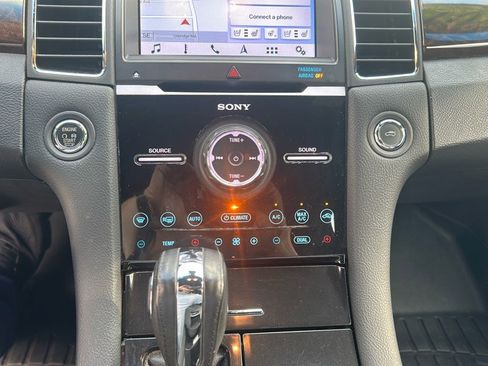 Used 2019 Ford Taurus Limited image 24