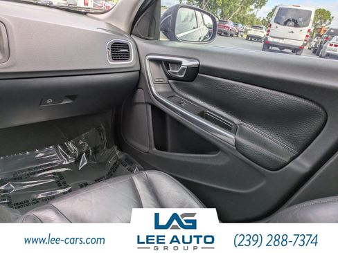 Used 2014 Volvo S60 T5 FWD image 14