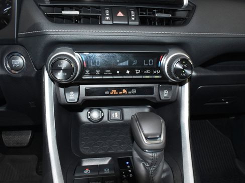 Used 2025 Toyota RAV4 XLE Premium FWD image 19