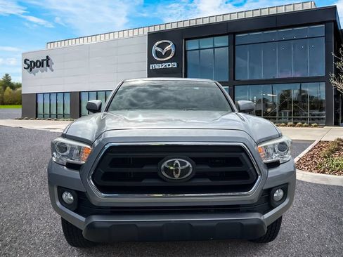 Used 2020 Toyota Tacoma SR5 RWD image 8