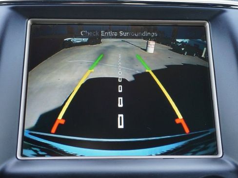 Used 2017 Jeep Grand Cherokee Limited image 16