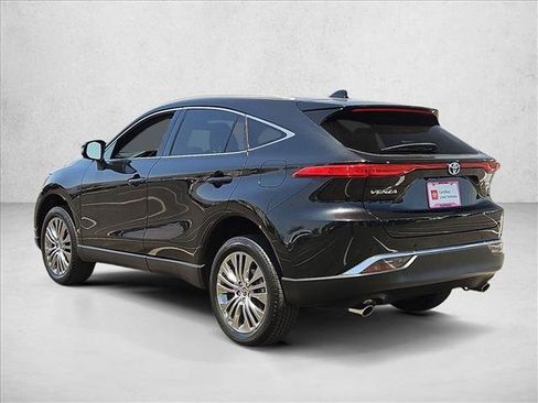 Certified 2023 Toyota Venza XLE AWD/4WD image 9