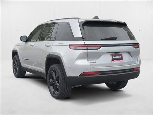 New 2025 Jeep Grand Cherokee Altitude image 2