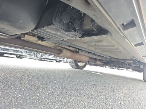 Used 2016 Ford Explorer XLT w/ Equipment Group 202A image 22