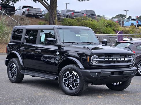 New 2026 Ford Bronco Outer Banks AWD/4WD image 12