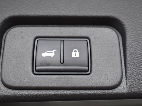 Used 2025 Nissan Rogue SL FWD image 55