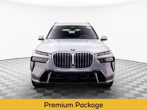 Used 2023 BMW X7 xDrive40i w/ M Sport Package AWD/4WD image 9