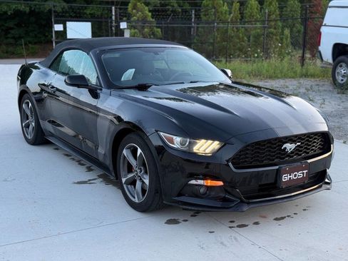 Used 2015 Ford Mustang Convertible w/ Equipment Group 051A RWD image 30