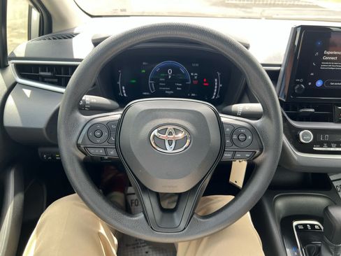 Certified 2026 Toyota Corolla LE FWD image 14