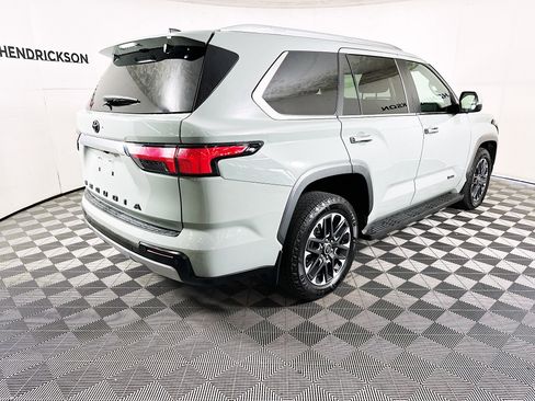 Used 2024 Toyota Sequoia Limited image 3
