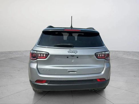 Used 2018 Jeep Compass Limited w/ Safe & Security Group AWD/4WD image 16