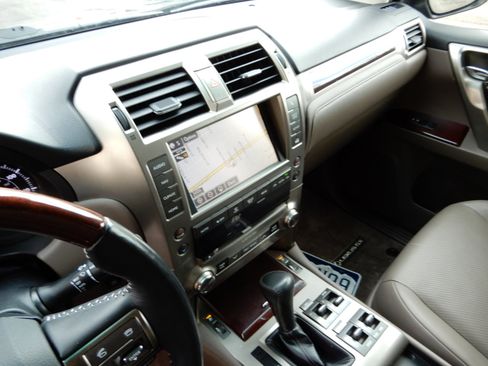 Used 2015 Lexus GX 460 Luxury image 17