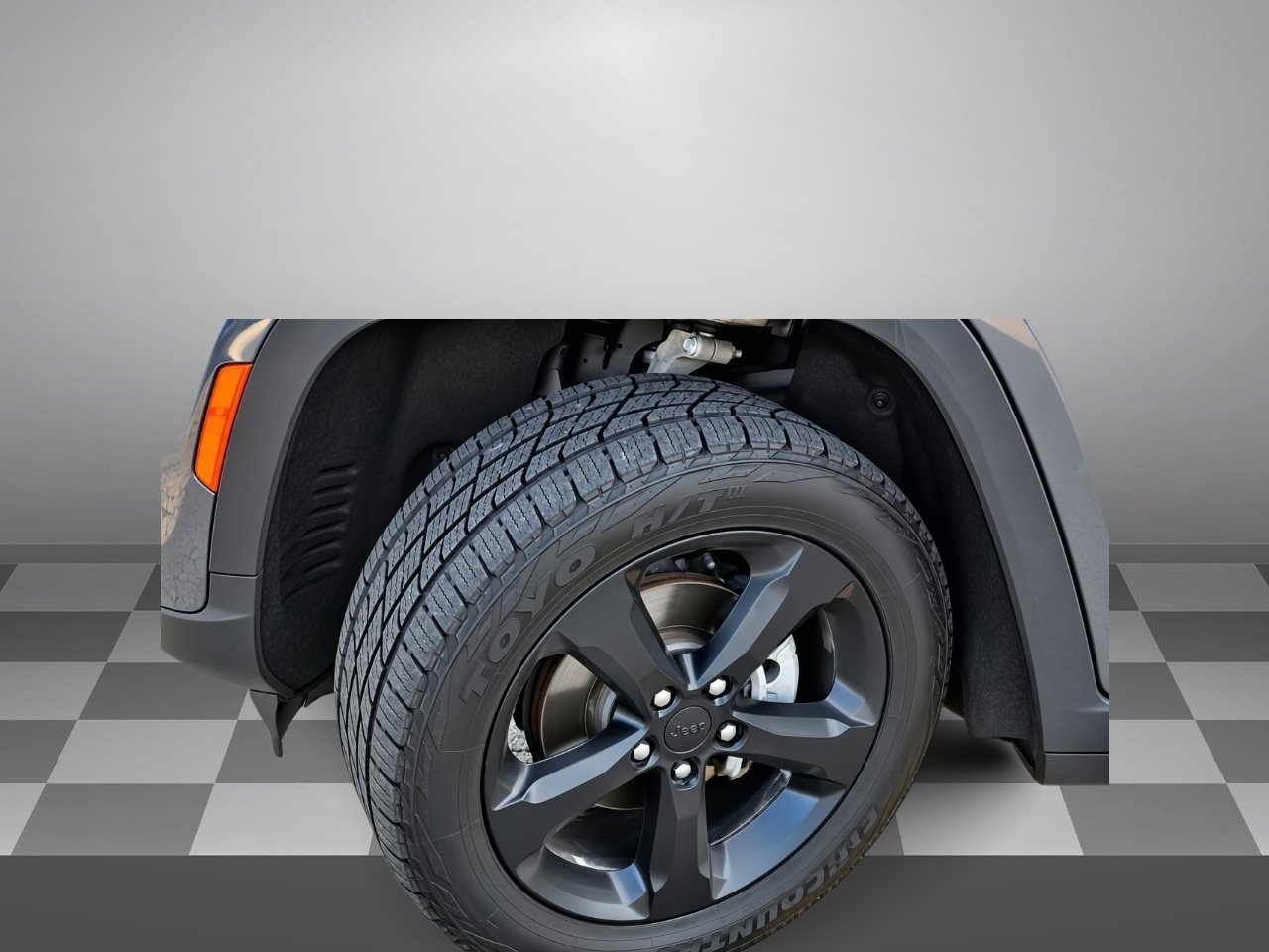 Used 2023 Jeep Grand Cherokee Altitude AWD/4WD image 6