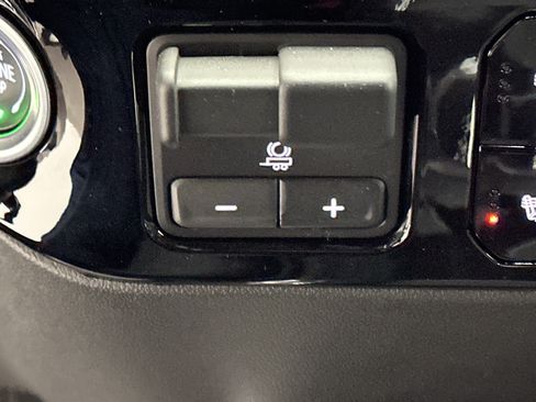 Used 2025 Chevrolet Silverado 2500 LT w/ Trail Boss Package image 41