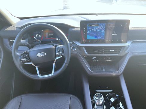 Used 2025 Ford Explorer Platinum w/ LUX Leather Package AWD/4WD image 14