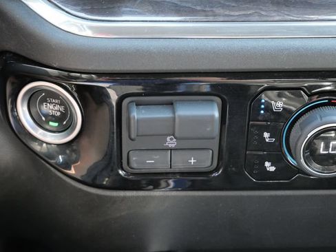 Used 2023 Chevrolet Silverado 1500 LTZ w/ LTZ Convenience Package II AWD/4WD image 20