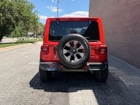 Used 2020 Jeep Wrangler Unlimited Sahara w/ Uconnect 4C Nav & Sound Group AWD/4WD image 5