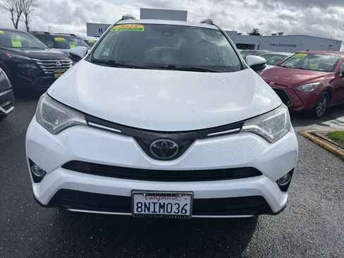 Used 2018 Toyota RAV4 XLE w/ Plus Extra Value Package image 2
