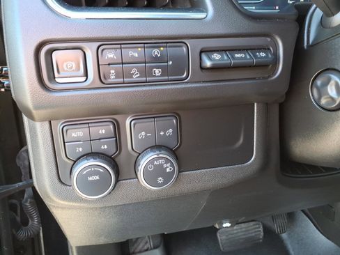 Used 2023 Chevrolet Tahoe High Country AWD/4WD image 16