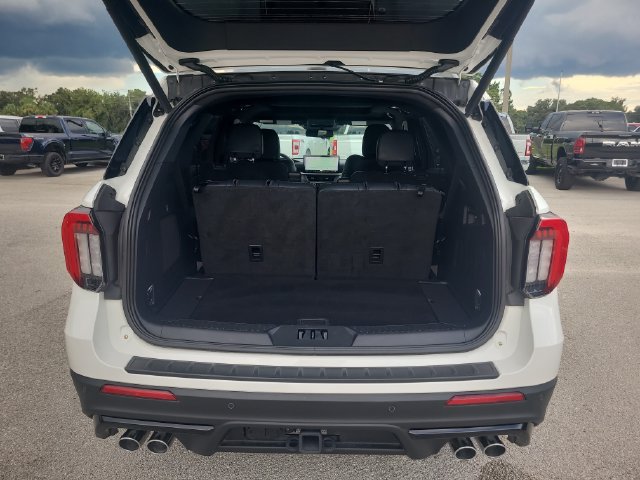 Used 2025 Ford Explorer ST w/ Sun And Sound Package AWD/4WD image 10