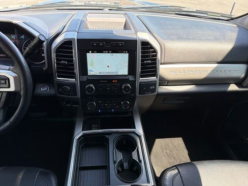 Used 2018 Ford F250 Lariat w/ Lariat Ultimate Package AWD/4WD image 17