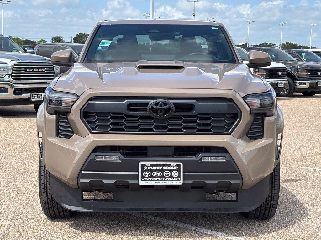 Used 2026 Toyota Tacoma TRD Sport RWD image 3