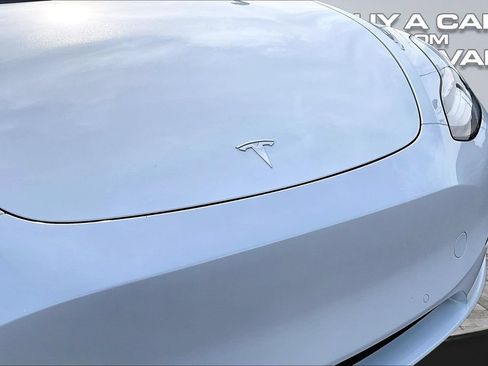 Used 2022 Tesla Model Y Long Range AWD/4WD image 28