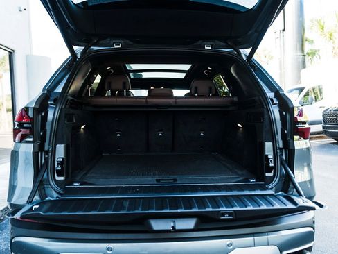 Used 2024 BMW X5 xDrive40i w/ Executive Package image 41